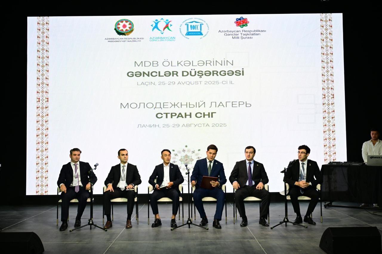 Laçında "Mədəni və yaradıcı sənayelərdə gənclər dalğası” mövzusunda panel müzakirə keçirildi - FOTOLAR